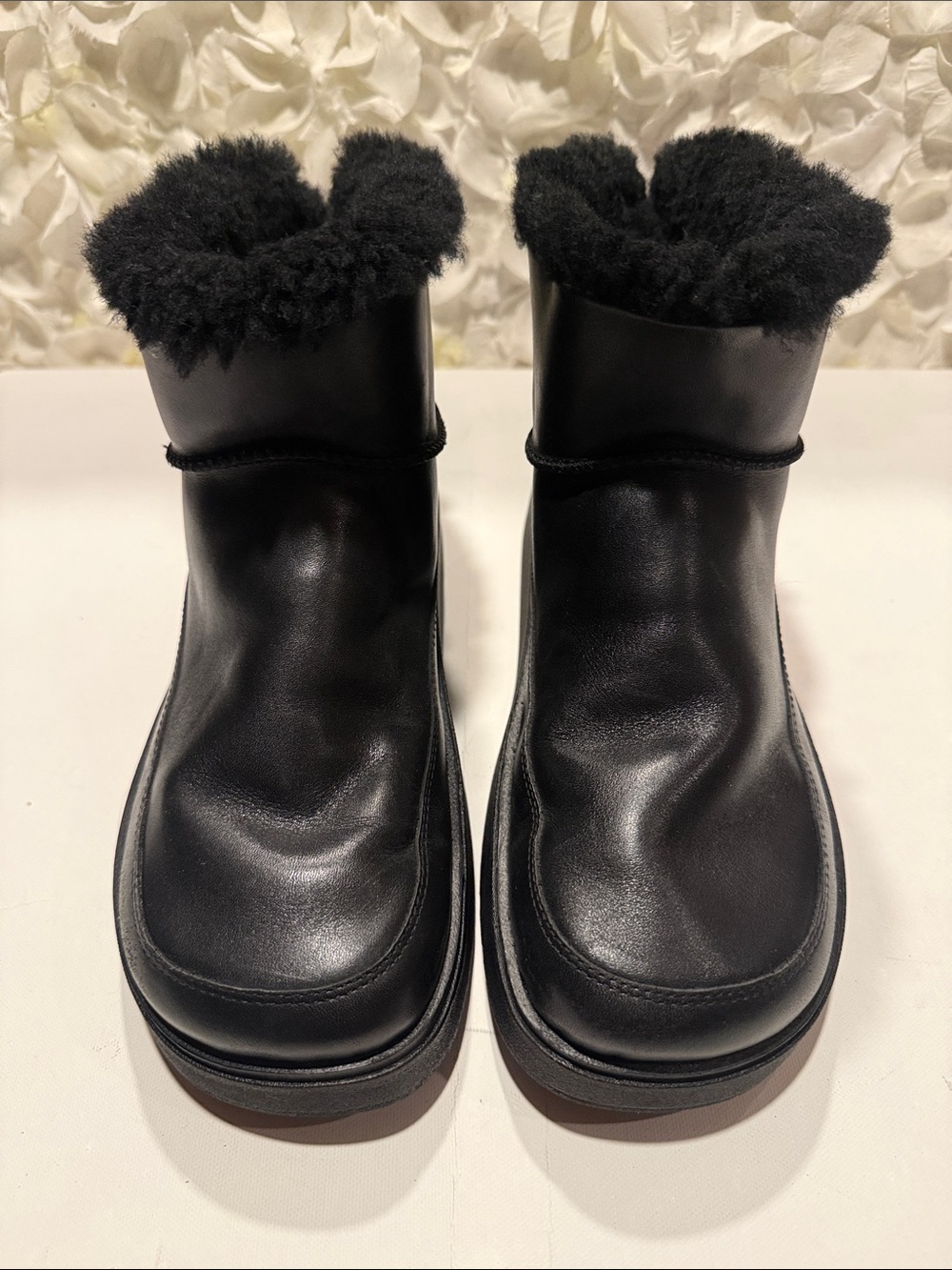 Fitflop Black Leather Shearling Cuff Winter Ankle Boots